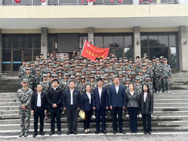 新生军训，培养军人品质，弘扬“军工精神”